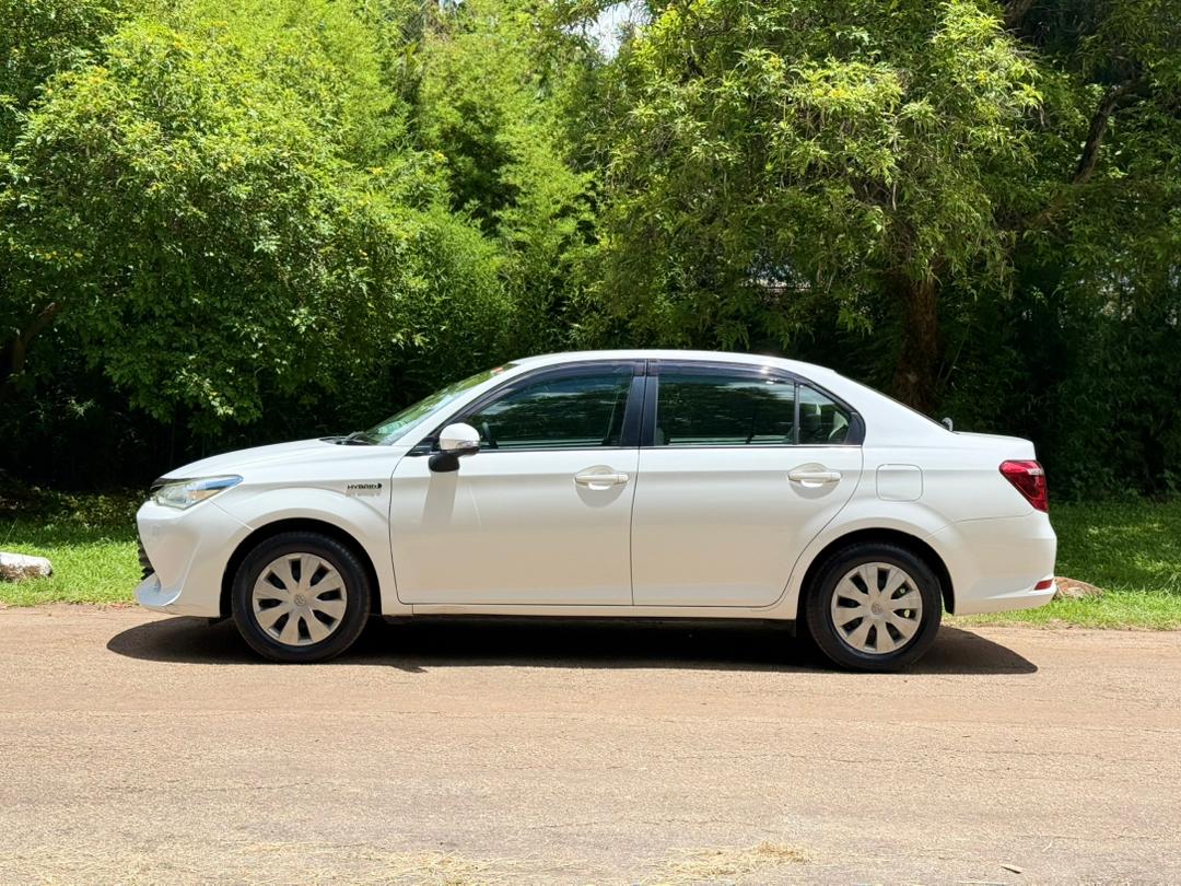 TOYOTA COROLLA AXIO HYBRID