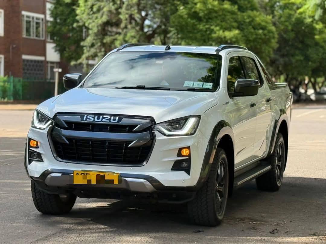 ISUZU D-MAX V-CROSS