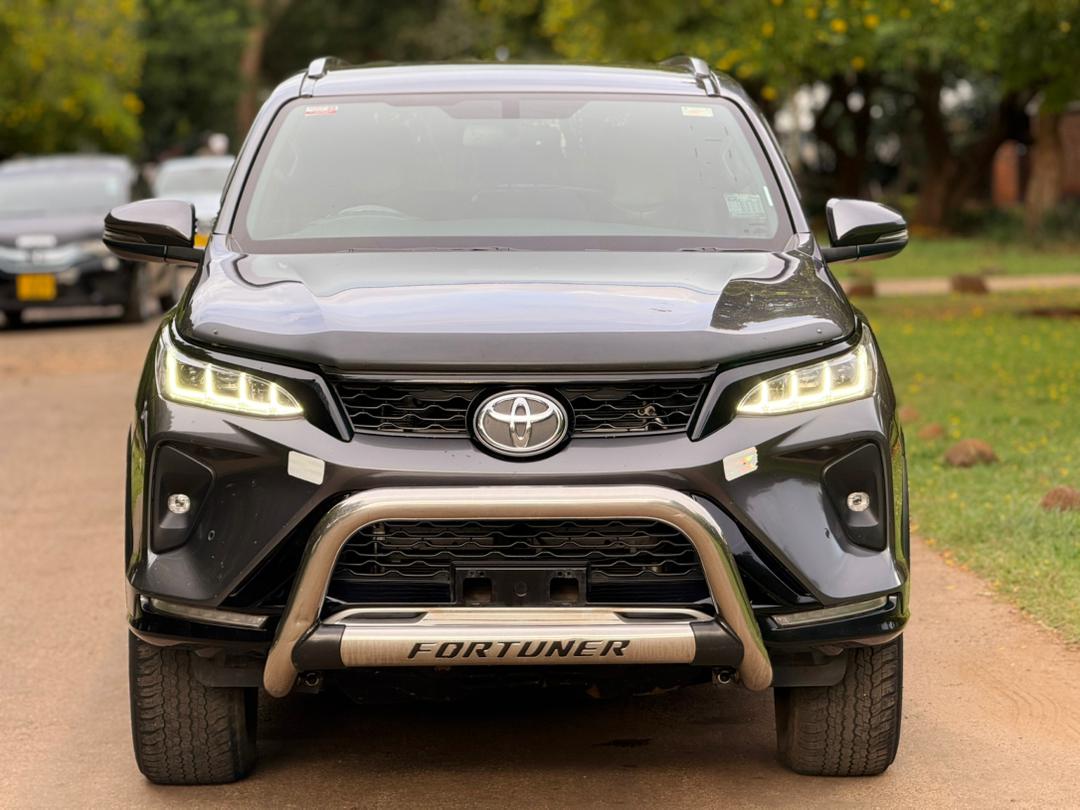 TOYOTA FORTUNER GD6