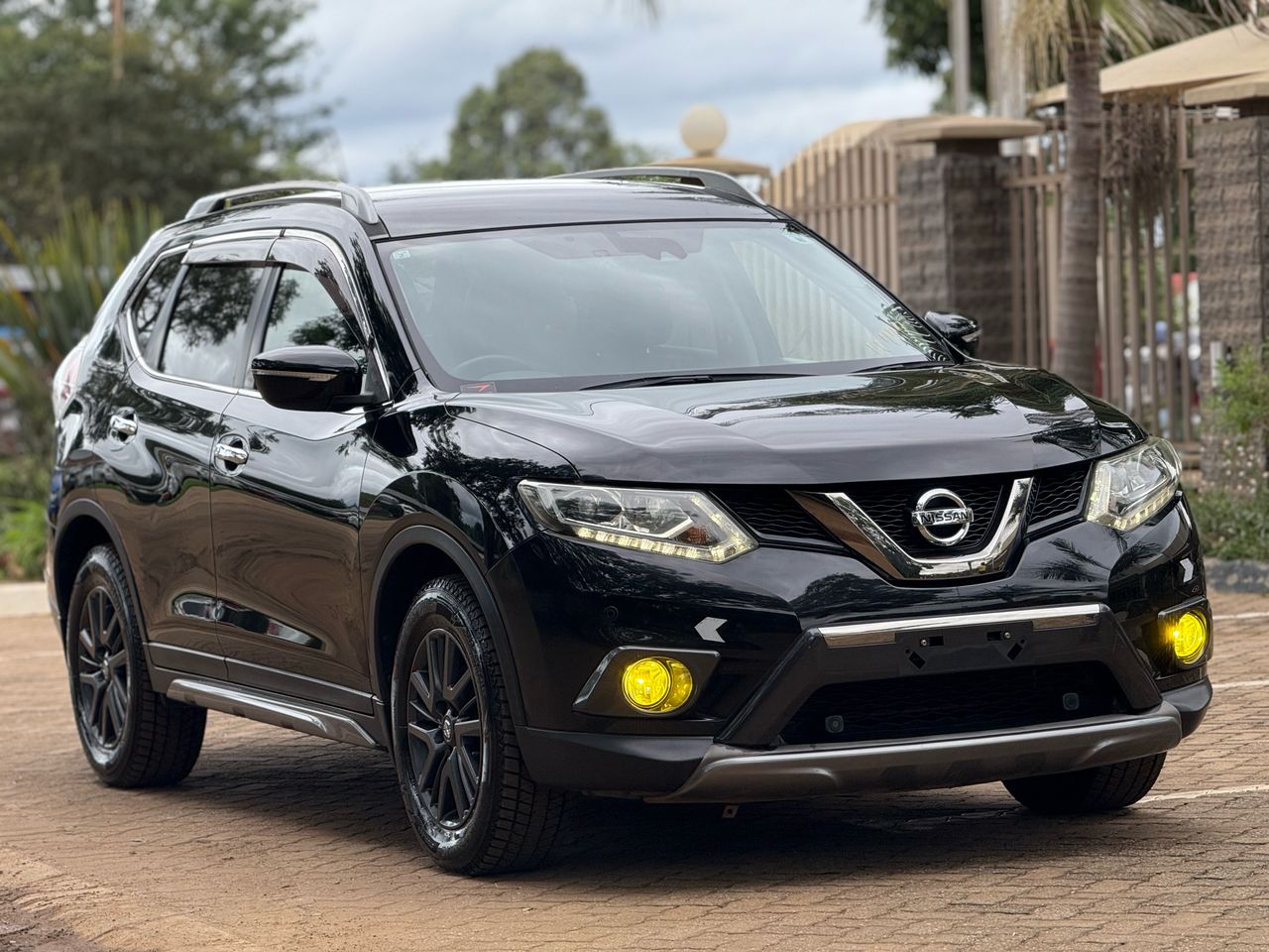 NISSAN  XTRAIL