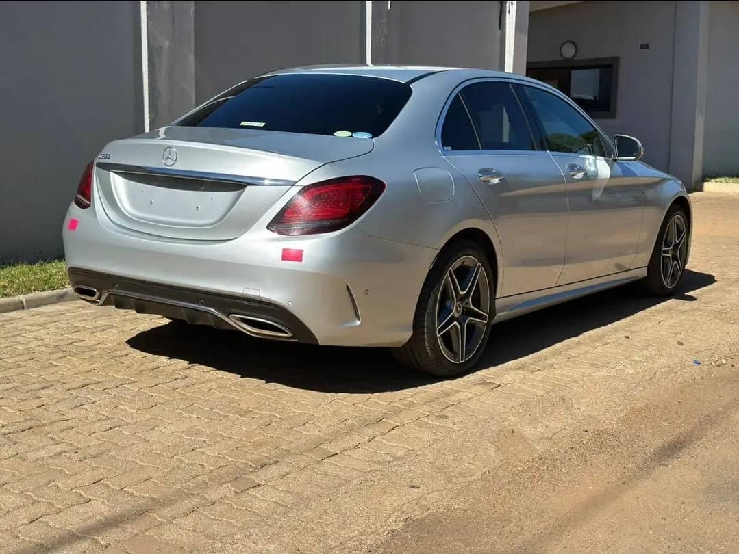 Mercedes Benz C200
