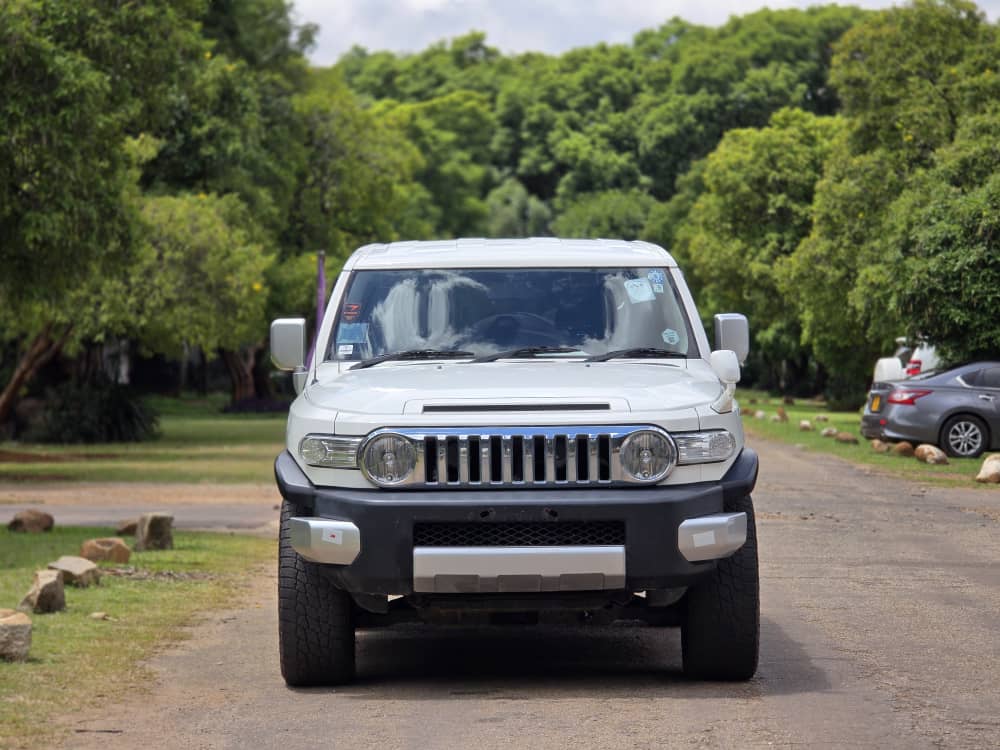 TOYOTA FJ CRUISER