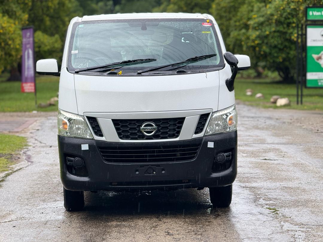 NISSAN CARAVAN NV350