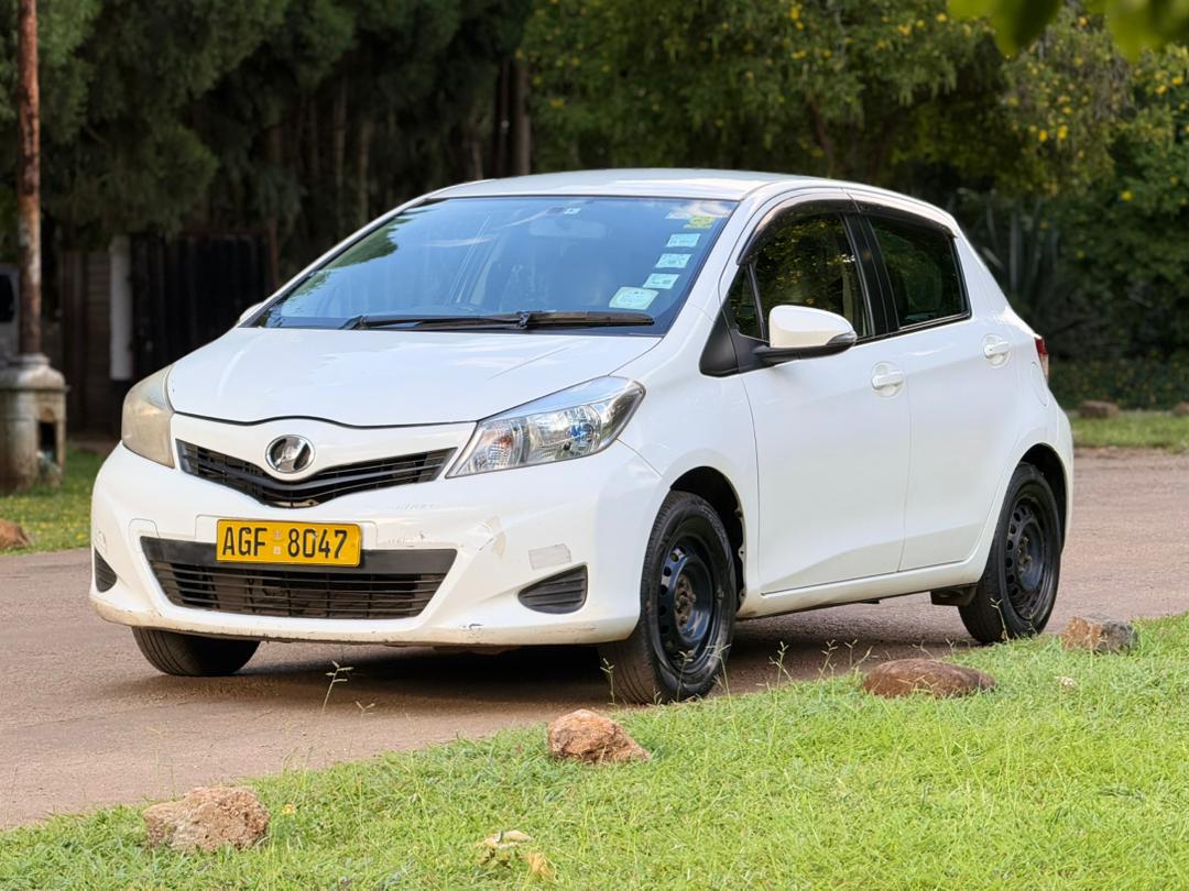 TOYOTA VITZ