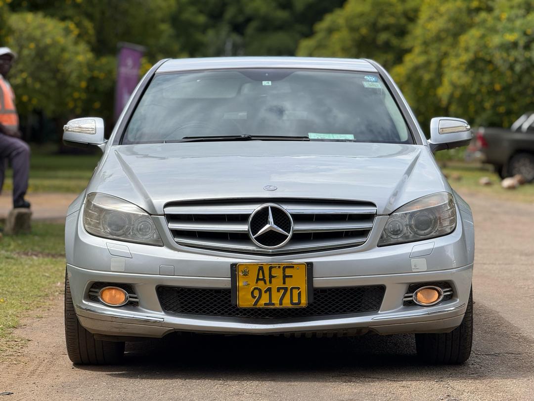 MERCEDES BENZ C200