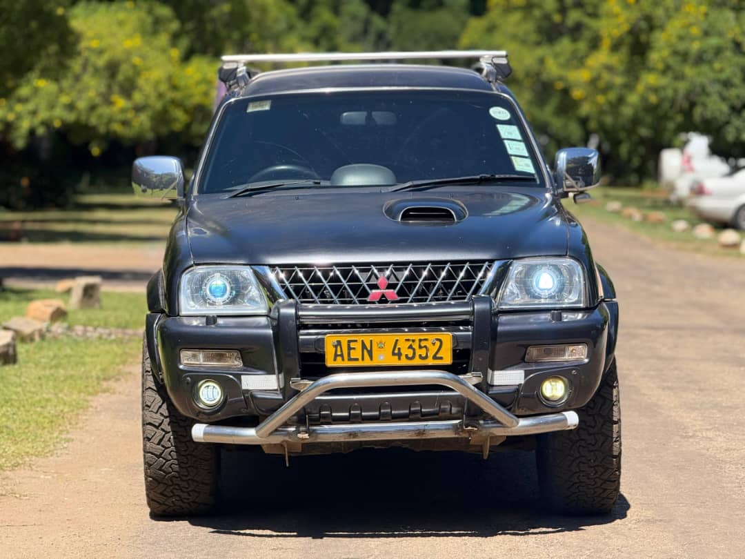 MITSUBISHI COLT L200