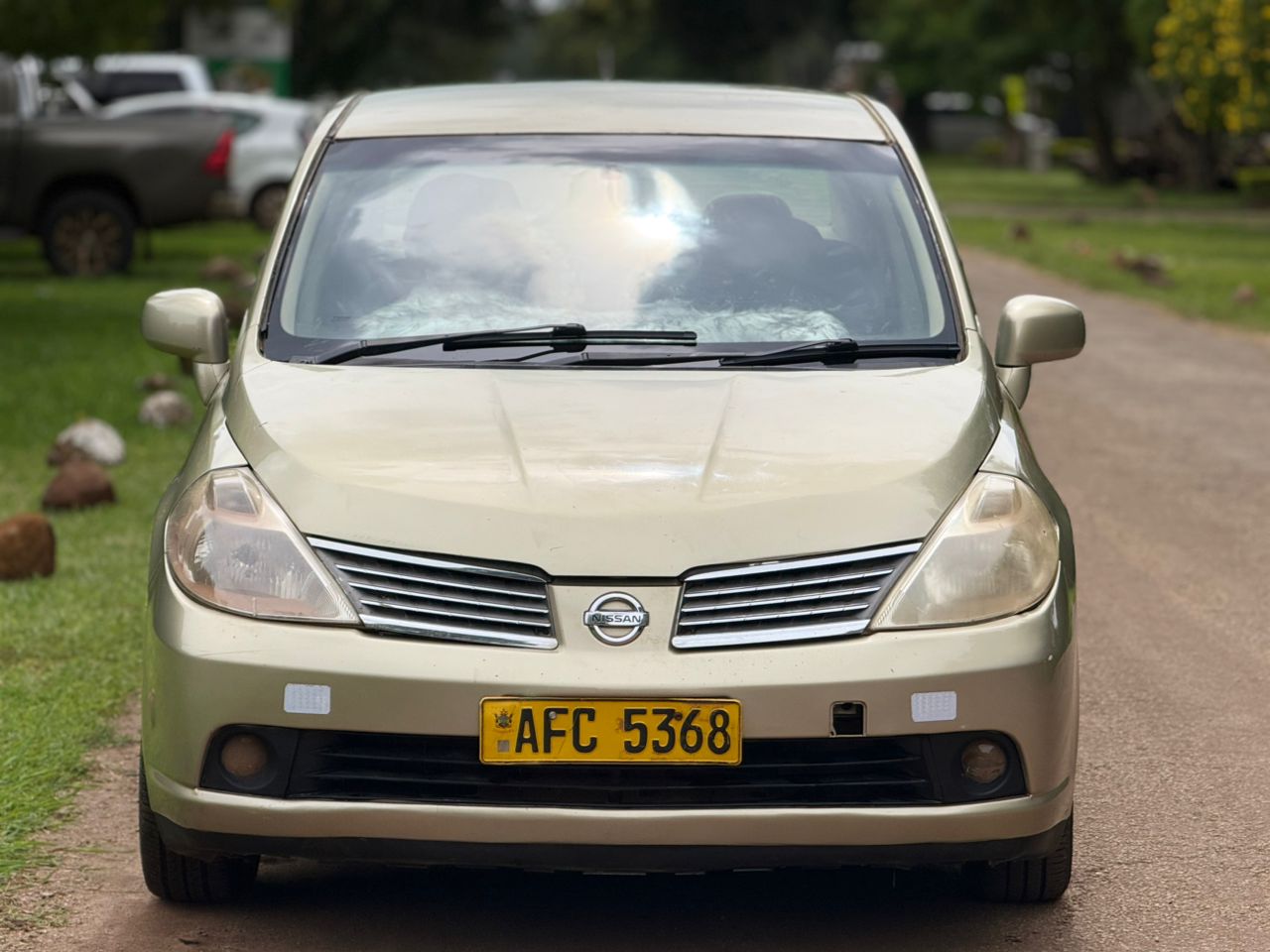 NISSAN TIIDA