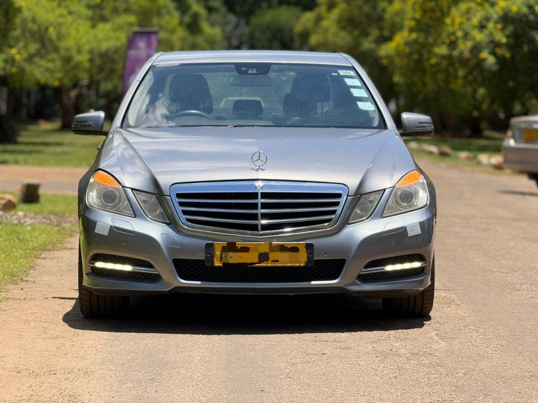 MERCEDES-BENZ E250 W212