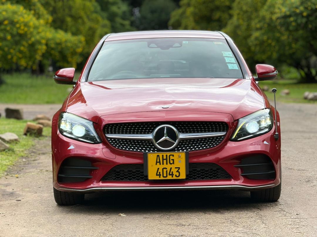 MERCEDES BENZ C200