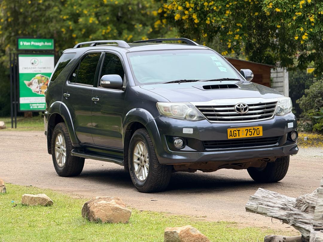 TOYOTA FORTUNER D4D