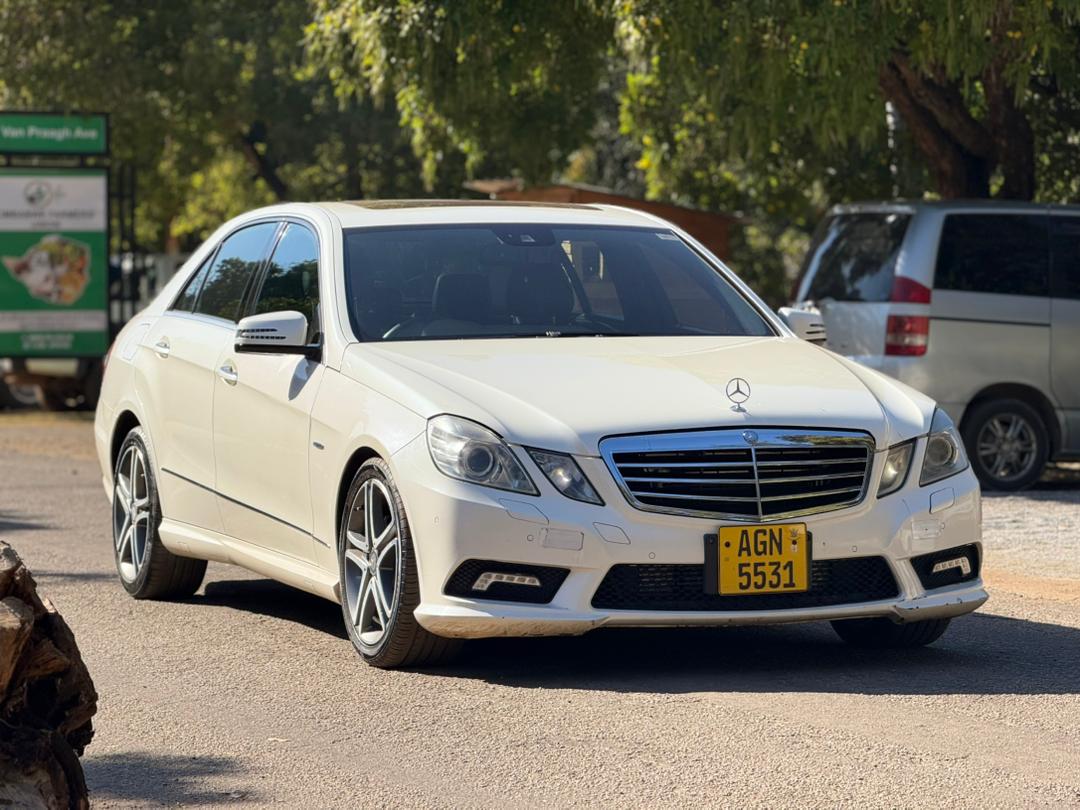 MERCEDES-BENZ E350