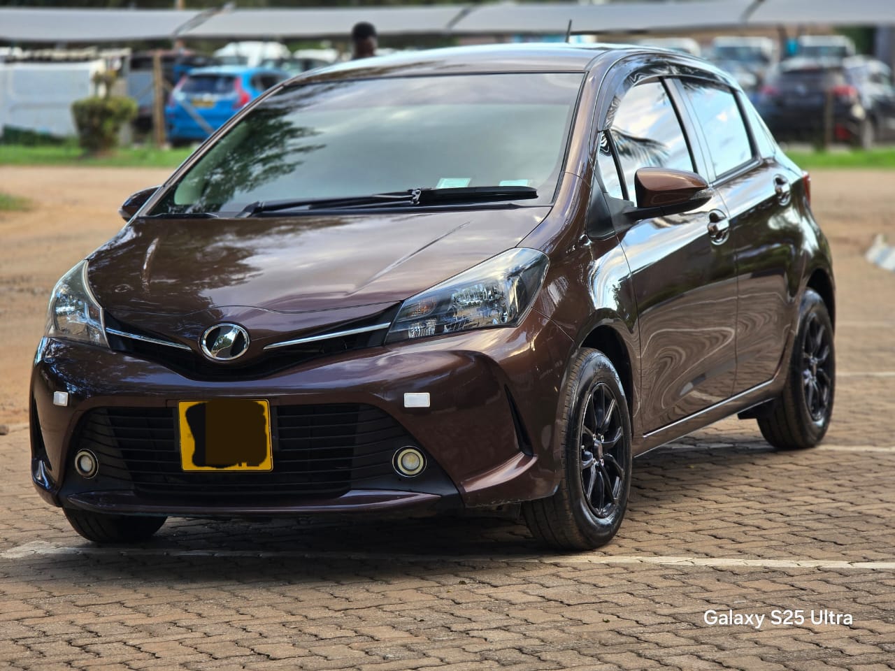 TOYOTA VITZ