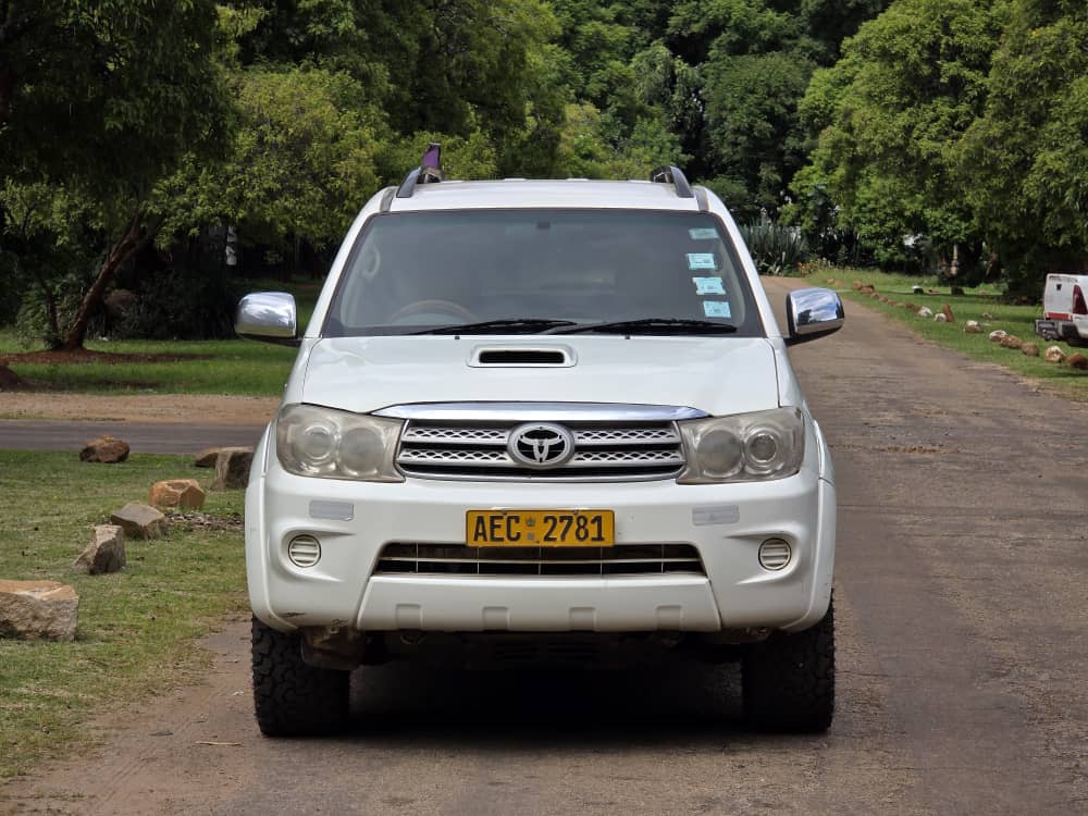TOYOTA FORTUNER D4D