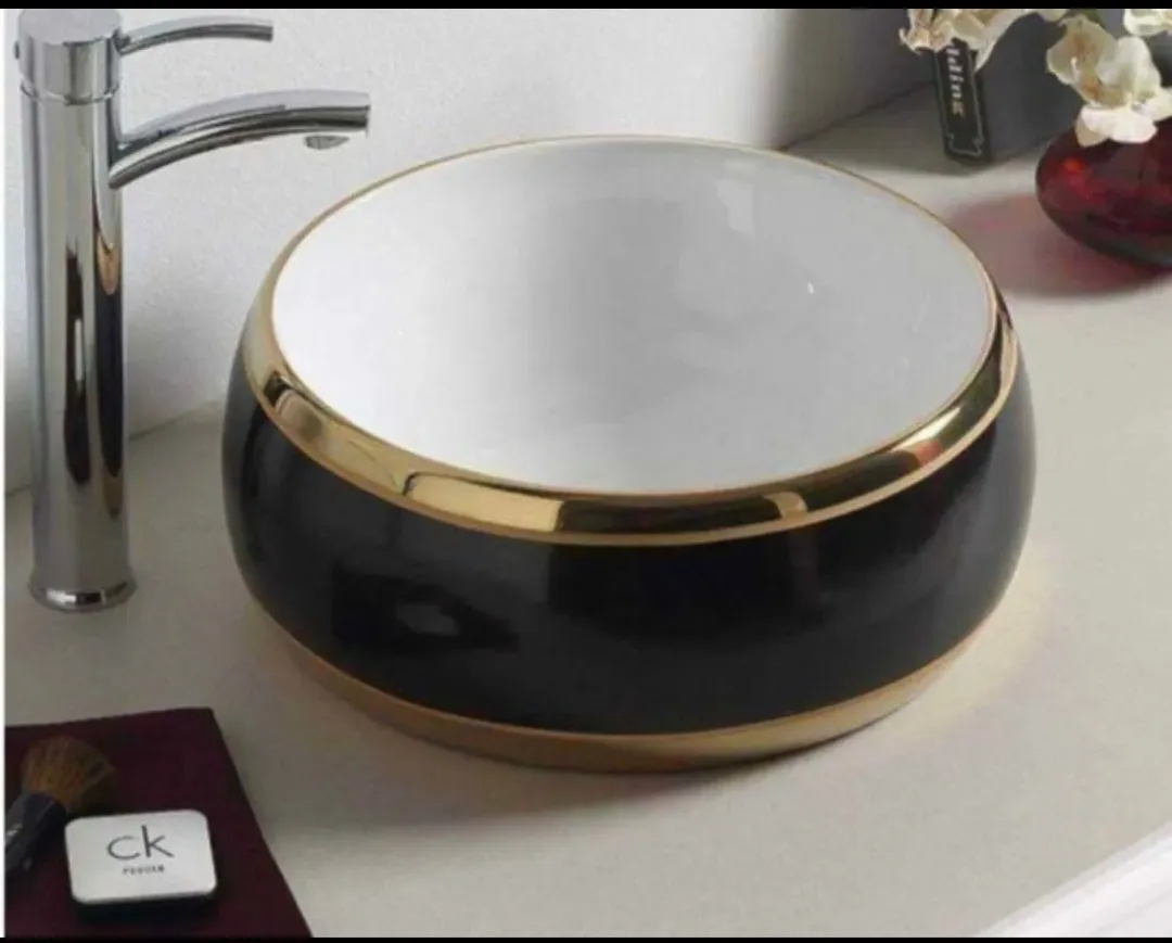Nandi counter top basin