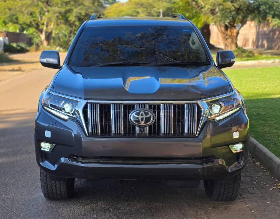 TOYOTA LAND CRUISER