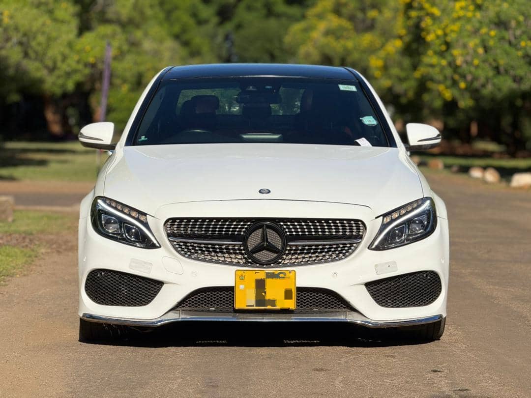 MERCEDES-BENZ C180 W205