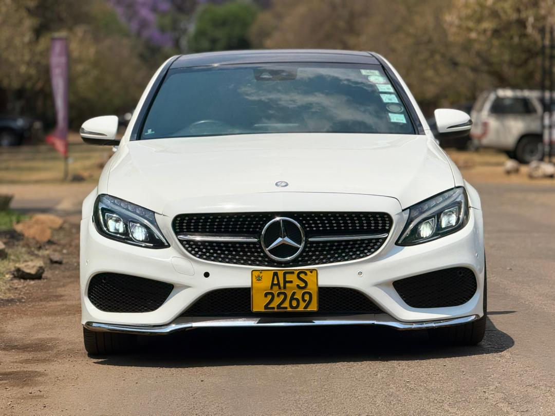 MERCEDES-BENZ C220d W205