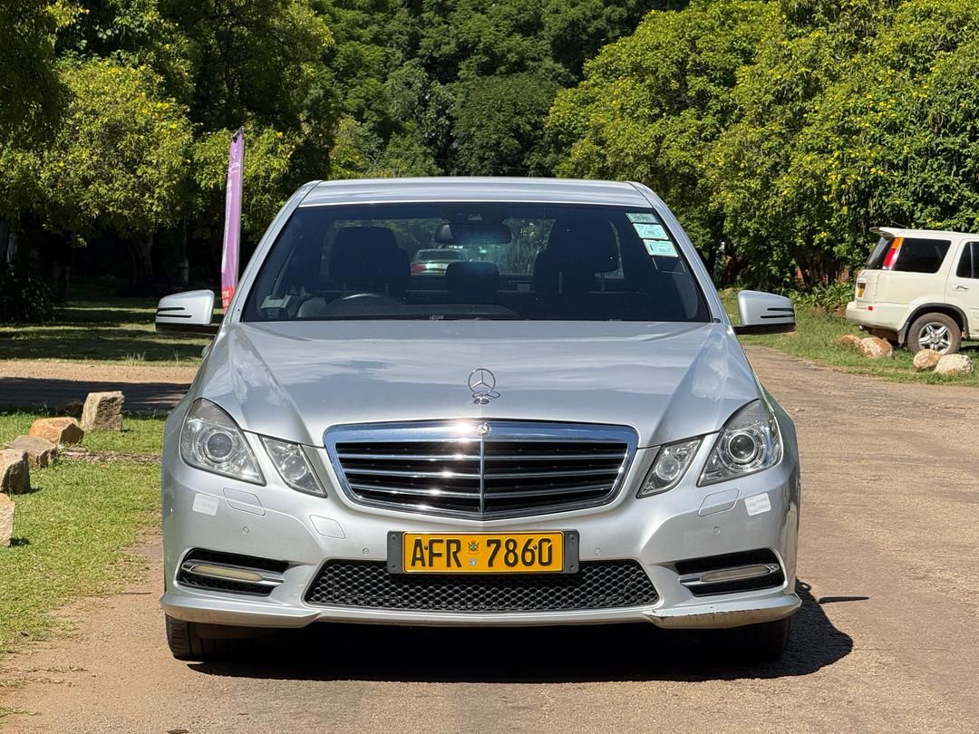 MERCEDES-BENZ E250 W212