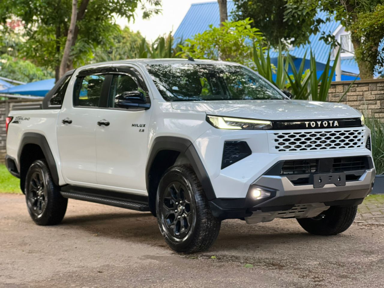 2026 TOYOTA HILUX TRAVO 4TREX