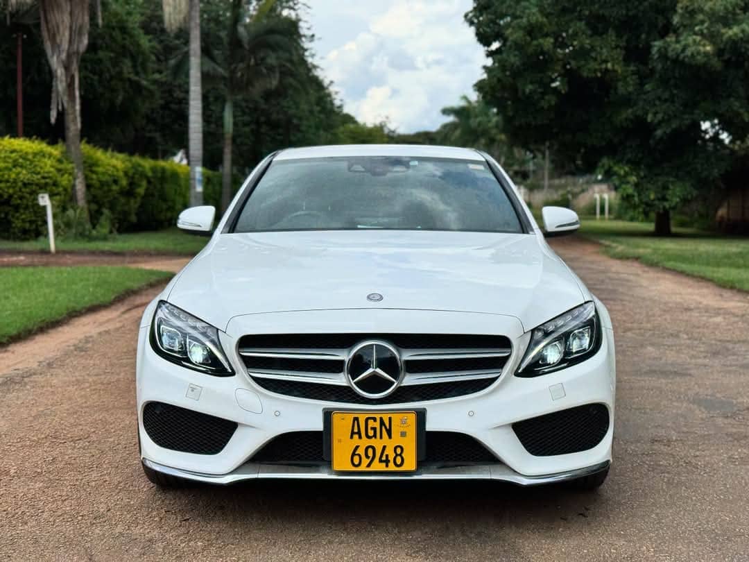 MERCEDES-BENZ C200 W205
