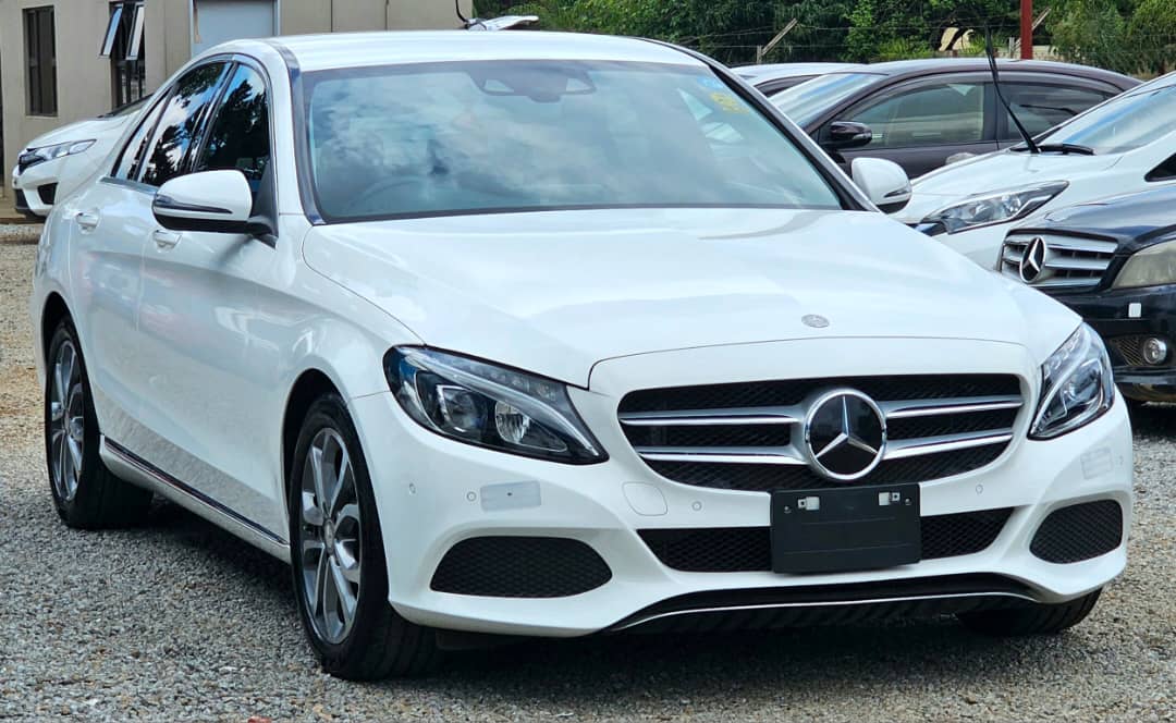 2017 MERCEDES BENZ C180 W205