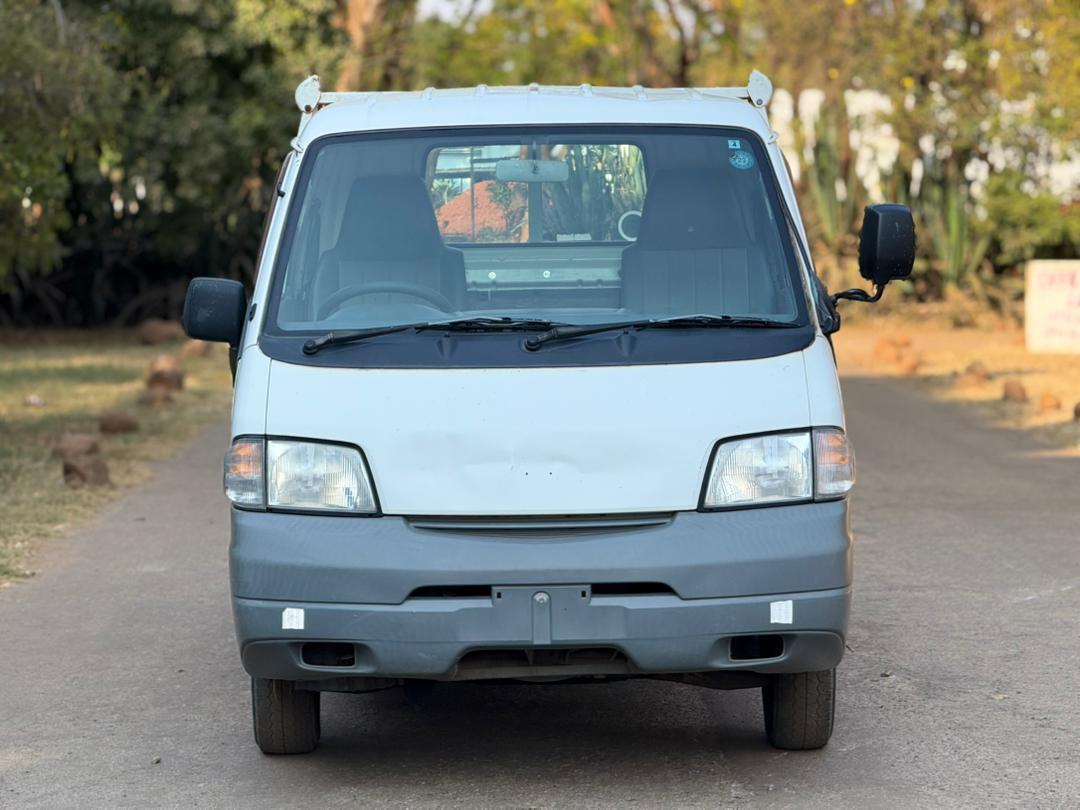 NISSAN VANNETE